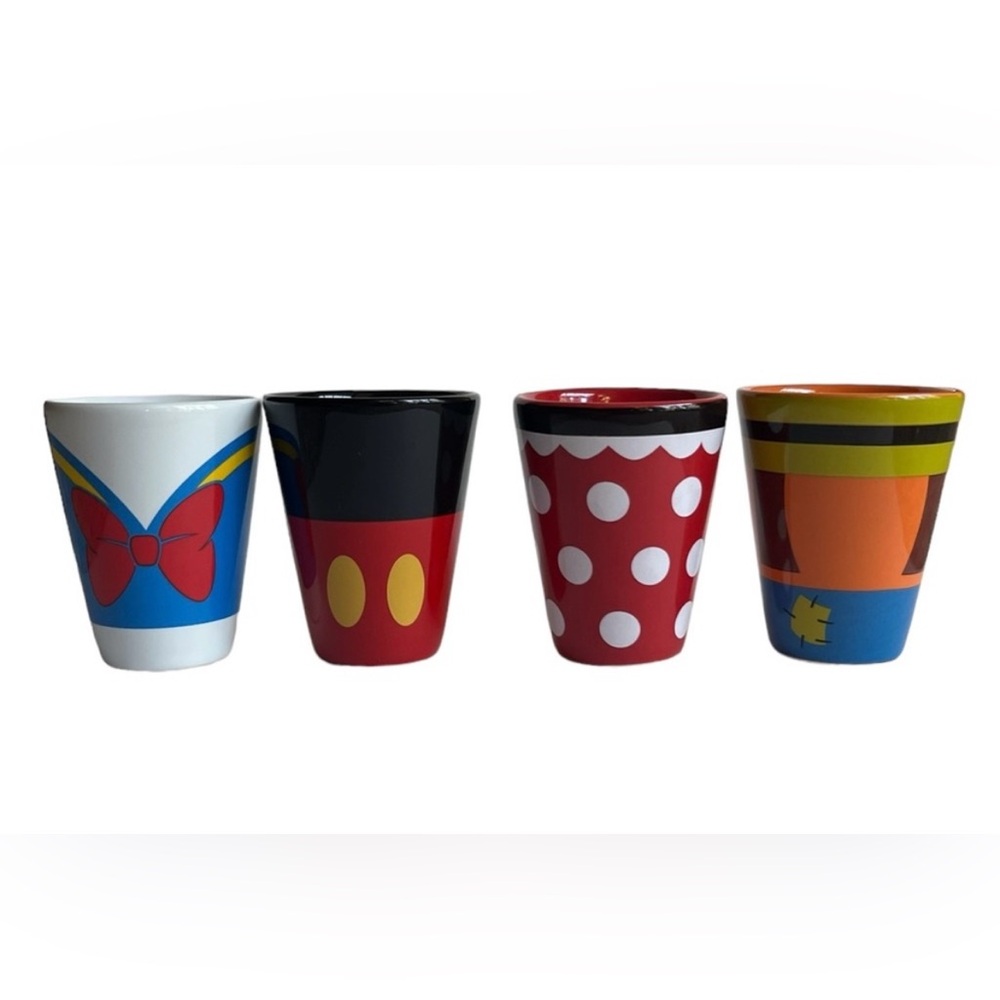 Collector Disney Parks shot glass set Mickey Mouse Friends Disneyland 4 pc nwot